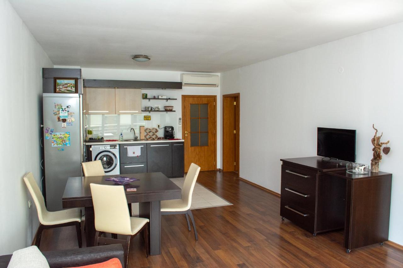 Central Apartment Mountain View Karlovo Eksteriør bilde